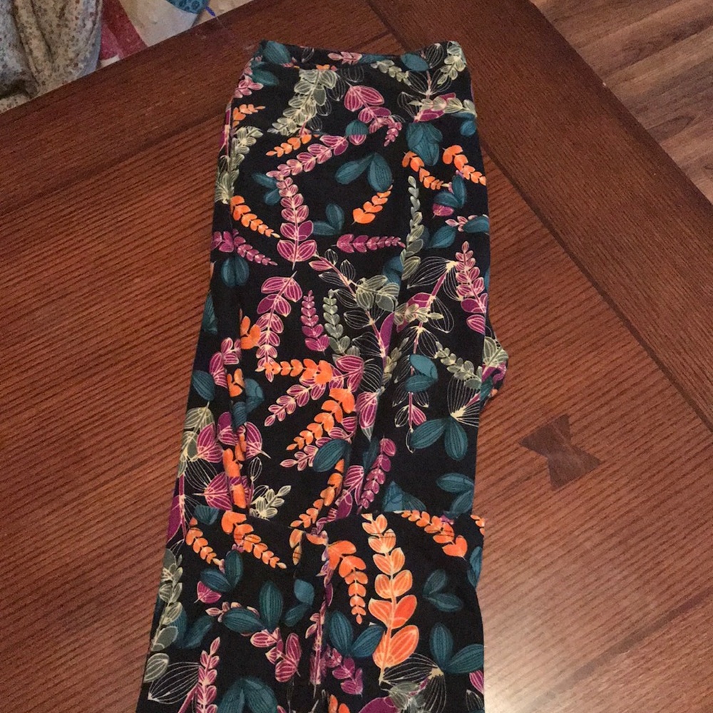 Lularoe tall and curvy